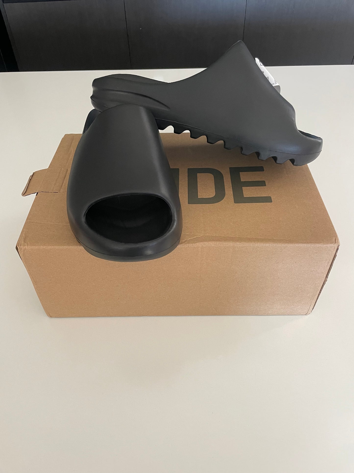 Yeezy slides black