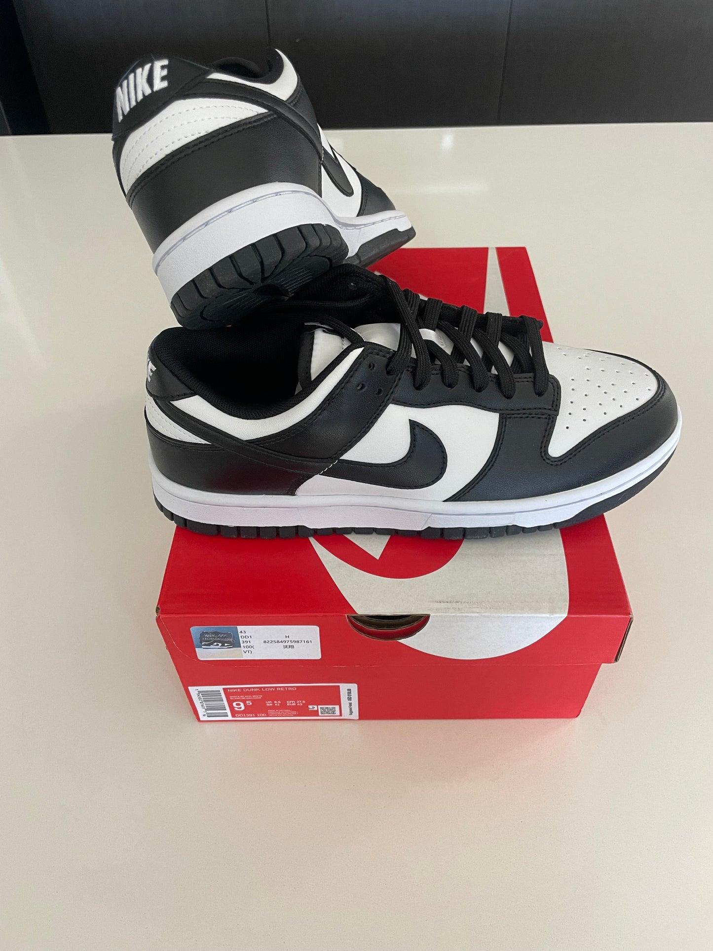 Panda dunks