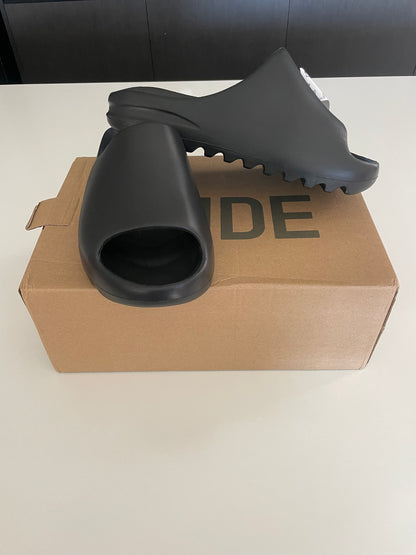 Yeezy slides black