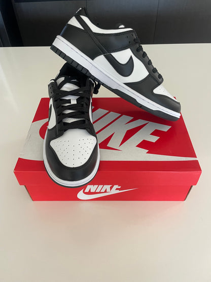 Panda dunks